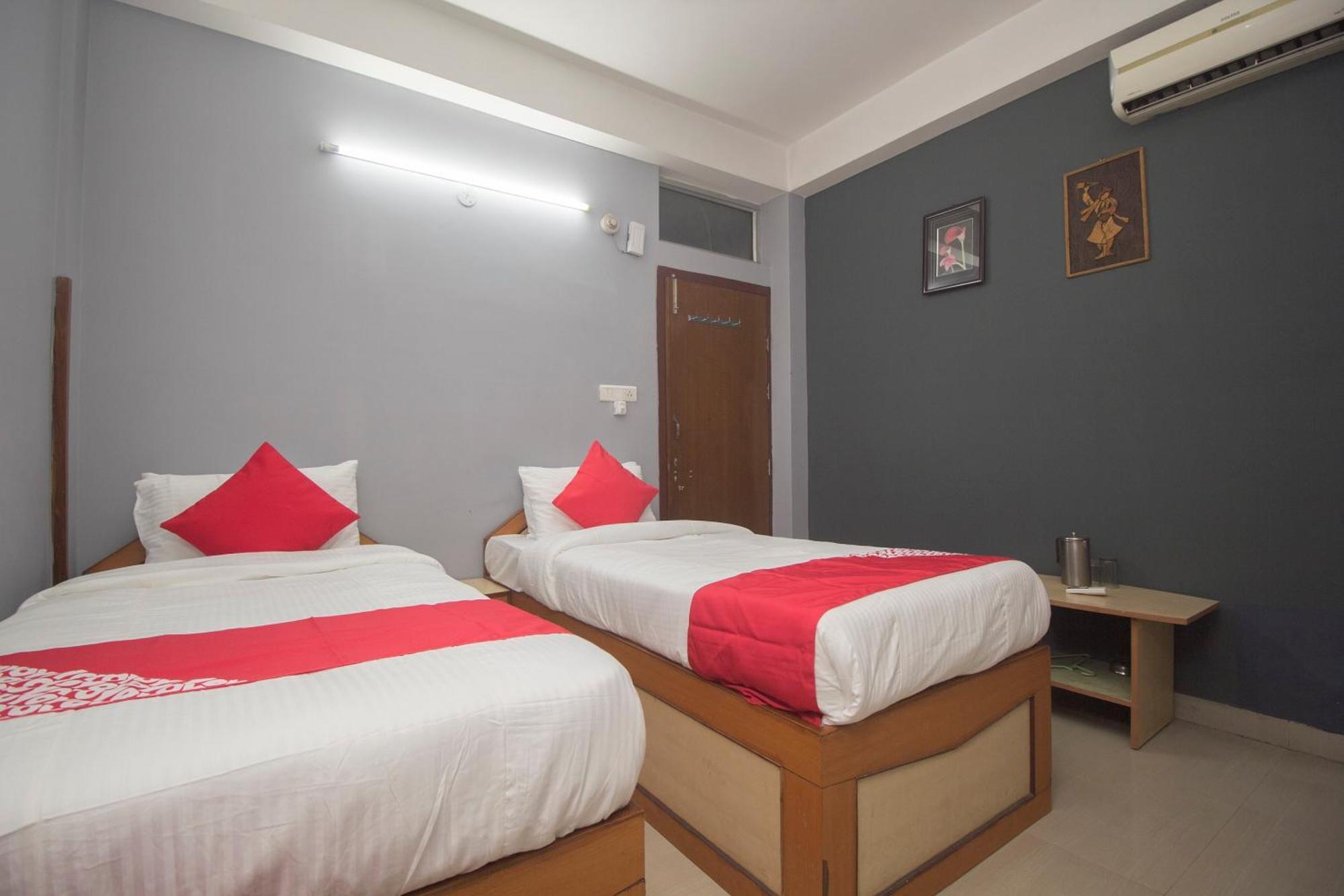 Hotel O Golden Moments Siliguri Exterior foto